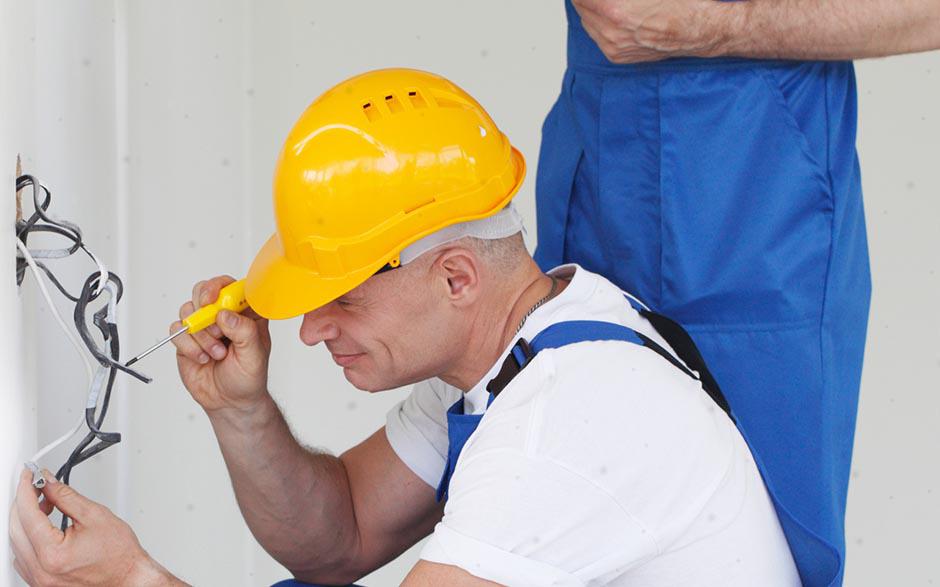 électricien de maintenance Cerny